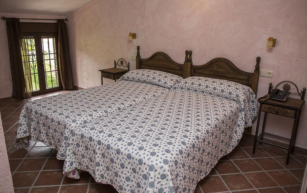 Aparthotel Rural 12 Canos 2*